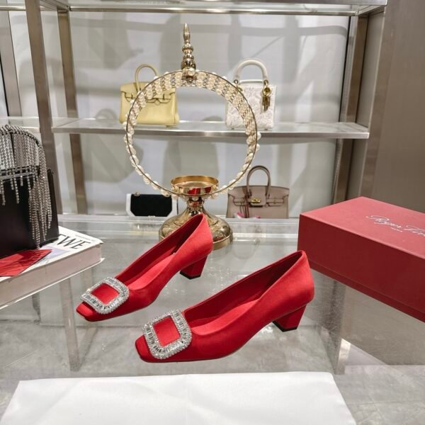 Roger Vivier - Image 6