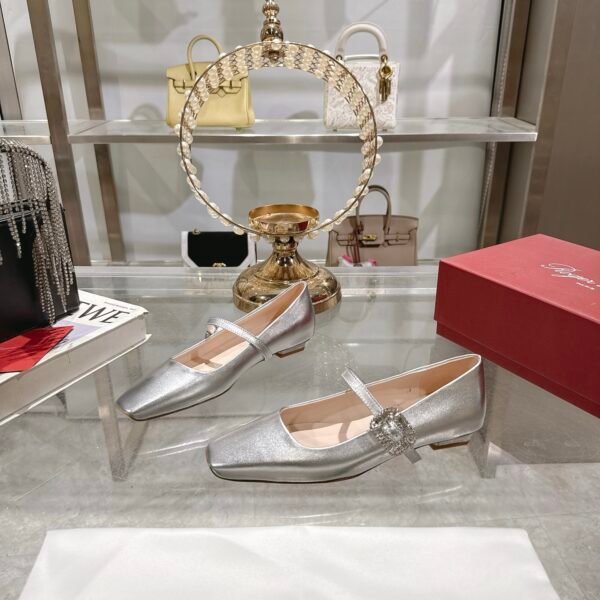 Roger Vivier - Image 6
