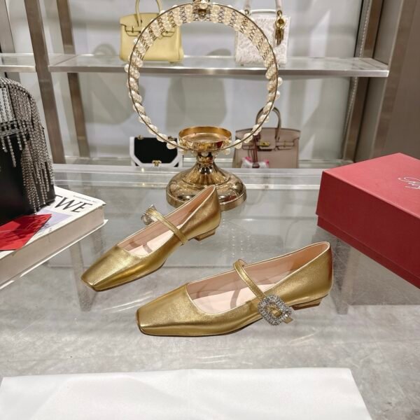 Roger Vivier - Image 6
