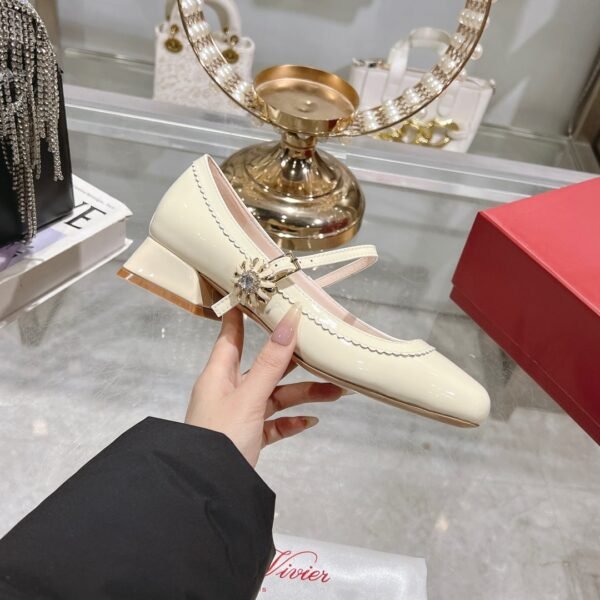 Roger Vivier - Image 6