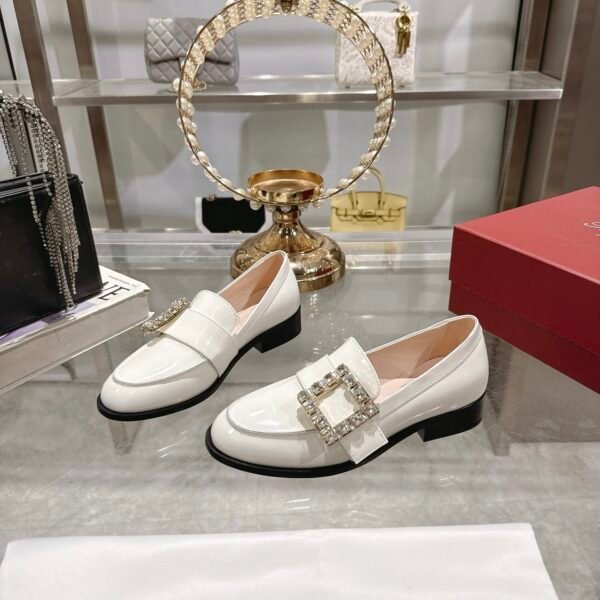 Roger Vivier - Image 2