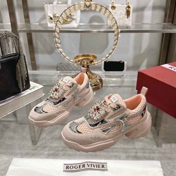 Roger Vivier - Image 4