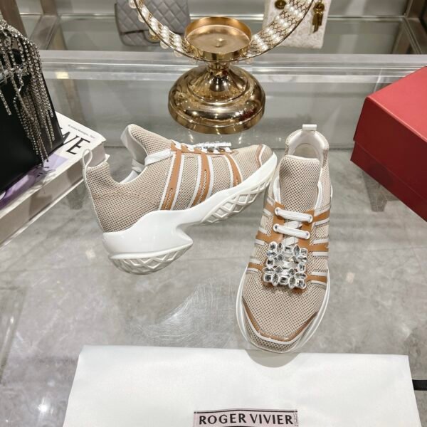 Roger Vivier - Image 4