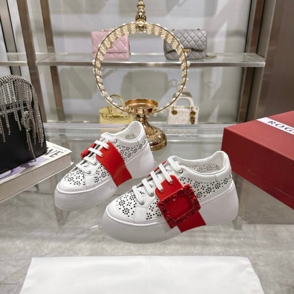 Roger Vivier - Image 4