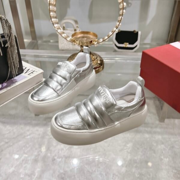 Roger Vivier - Image 4