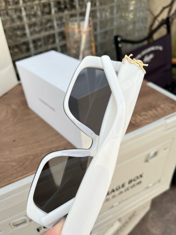 YSL - Image 4