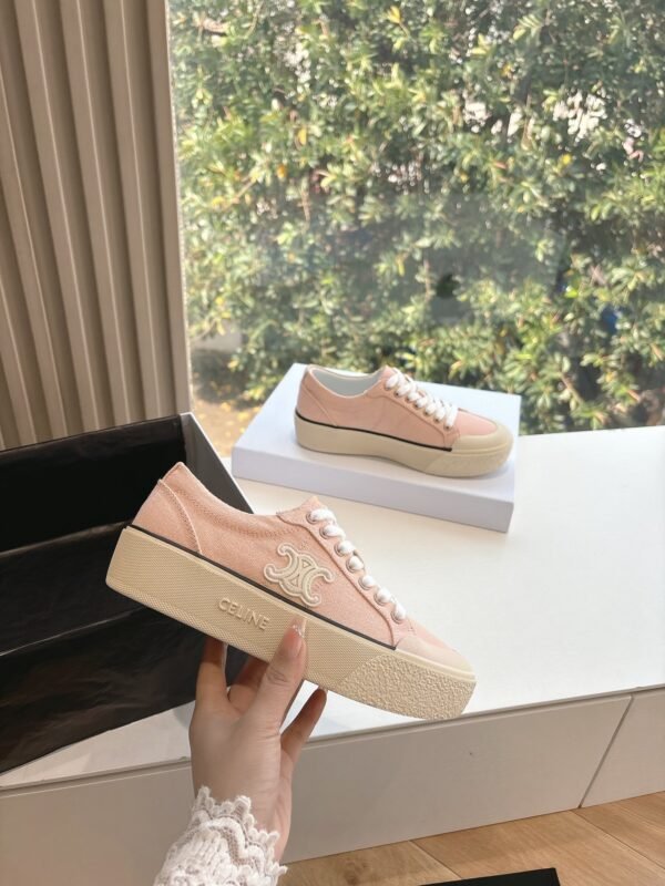 CELINE