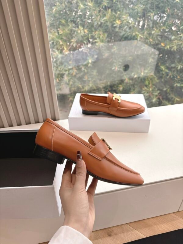 CELINE - Image 4