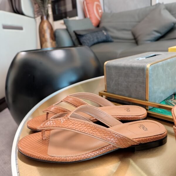 FENDI - Image 4