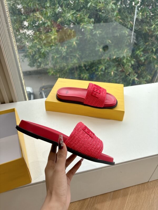 FENDI - Image 4