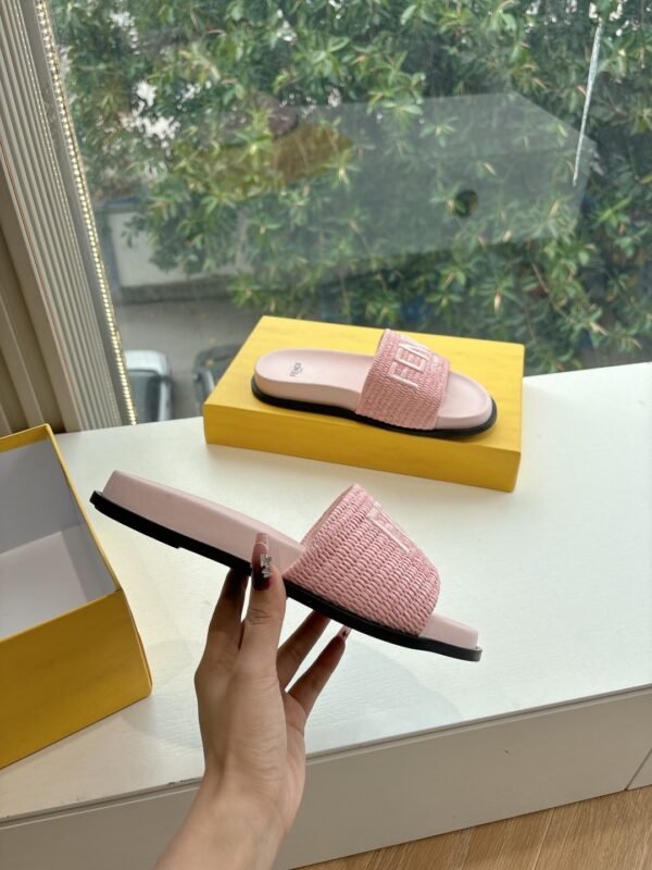 FENDI - Image 4