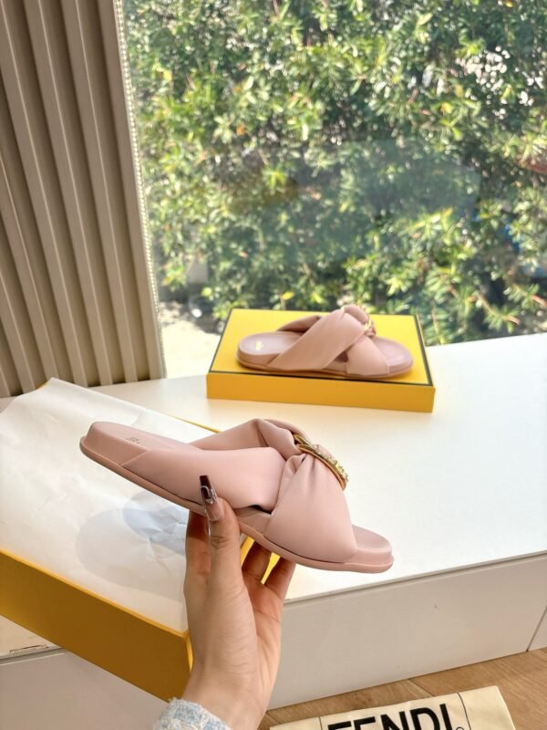 FENDI - Image 4