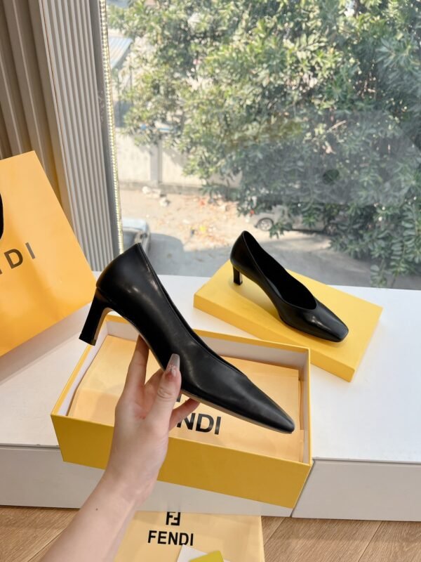 FENDI - Image 4