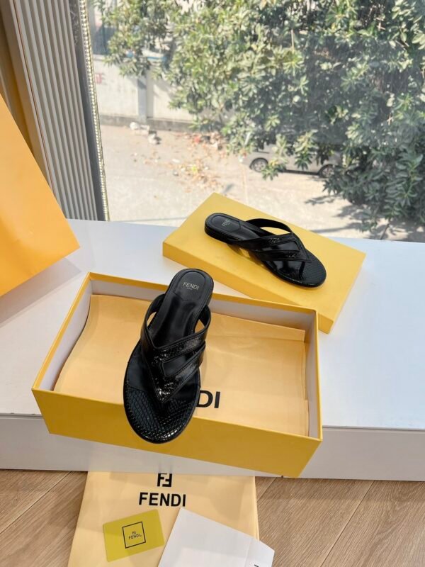 FENDI - Image 4