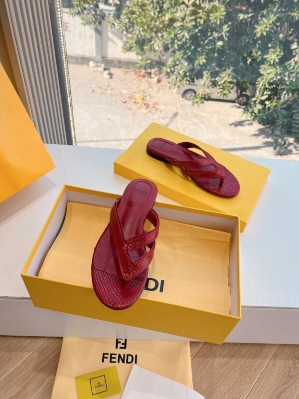 FENDI - Image 4
