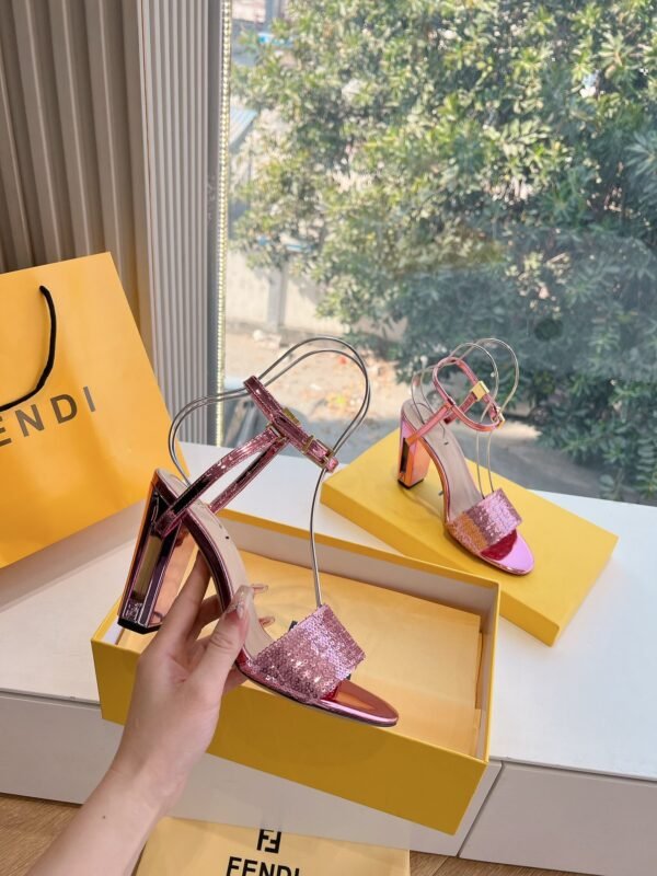 FENDI - Image 4