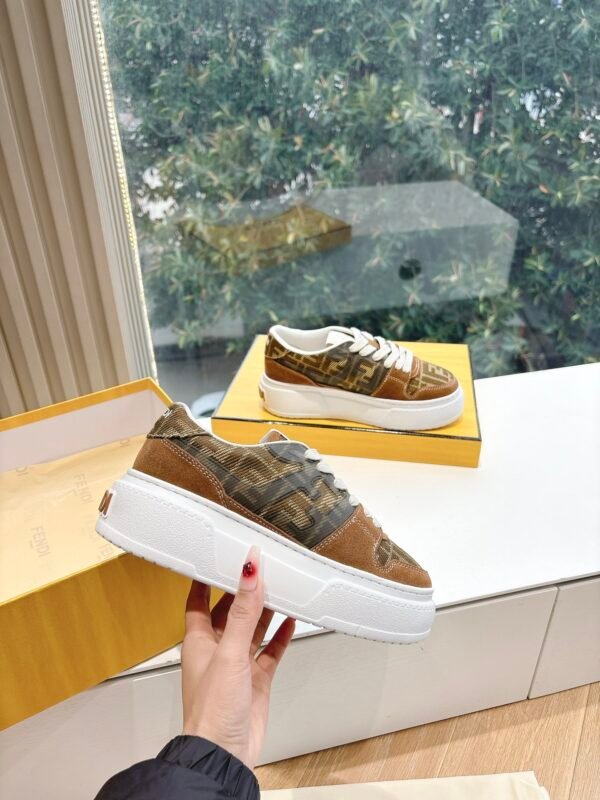 FENDI - Image 4