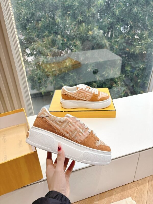 FENDI - Image 4