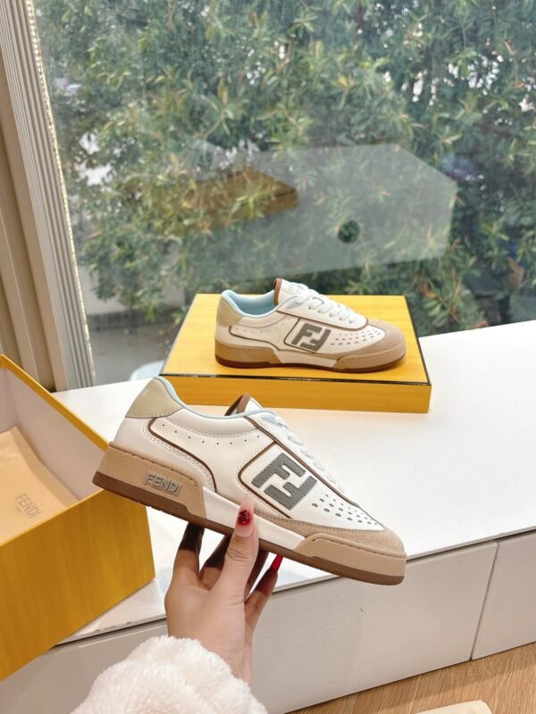 FENDI - Image 4
