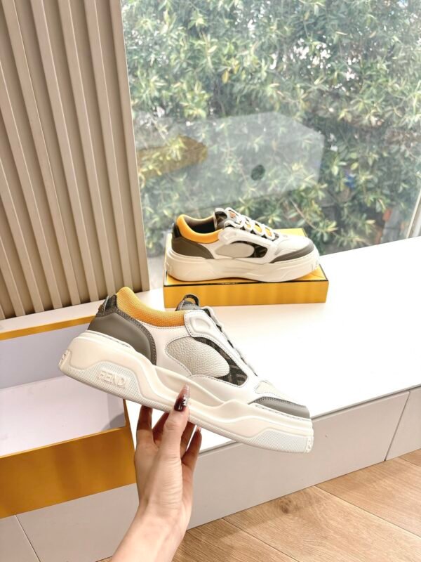 FENDI - Image 4