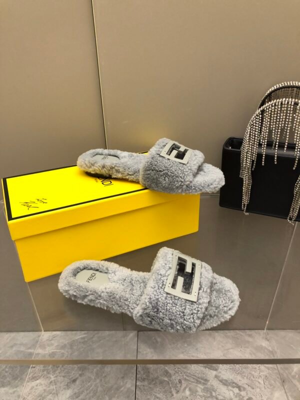FENDI - Image 4
