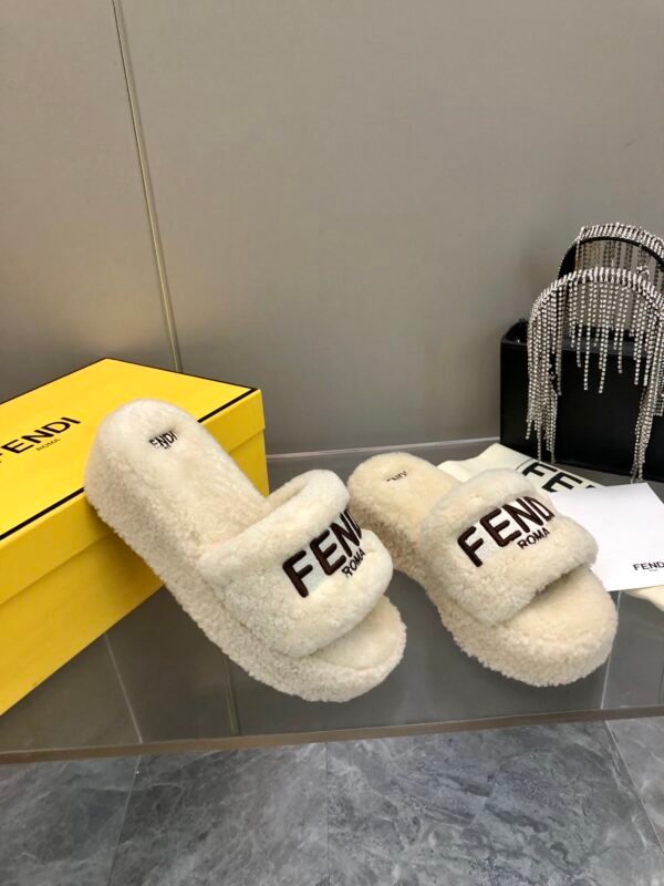 FENDI - Image 4