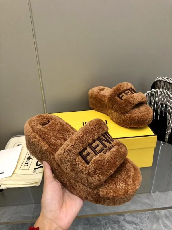 FENDI - Image 4