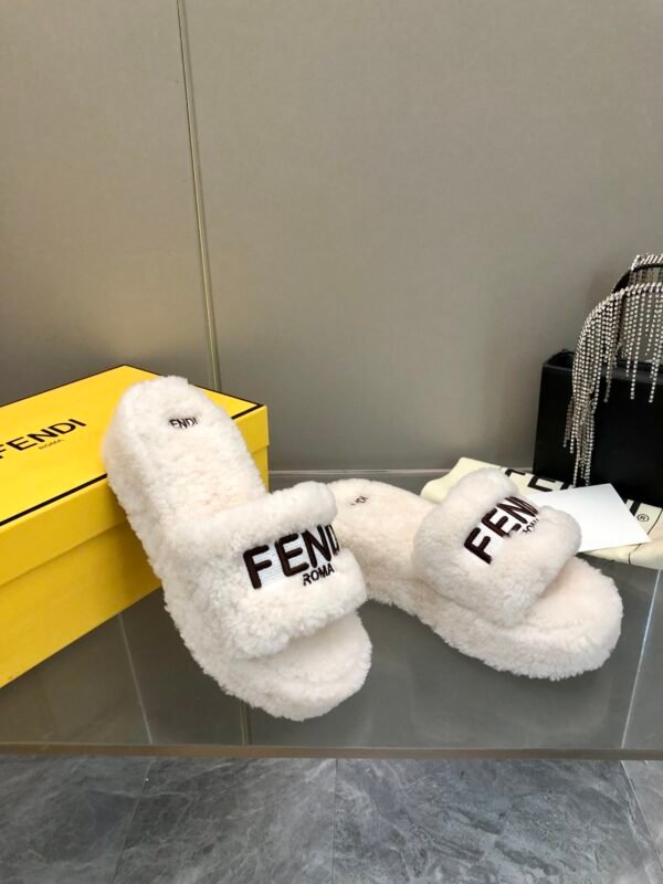FENDI - Image 4