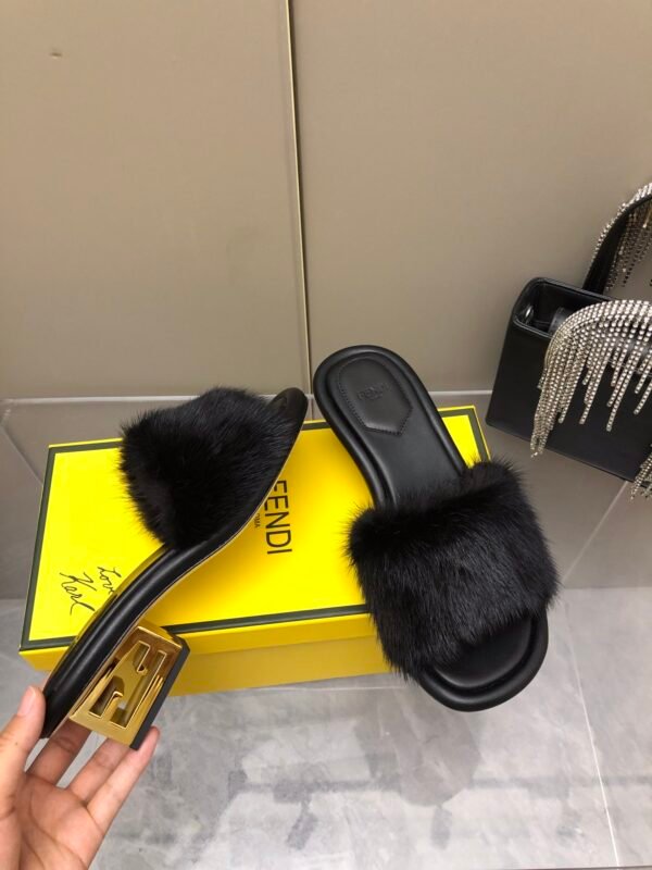 FENDI - Image 4