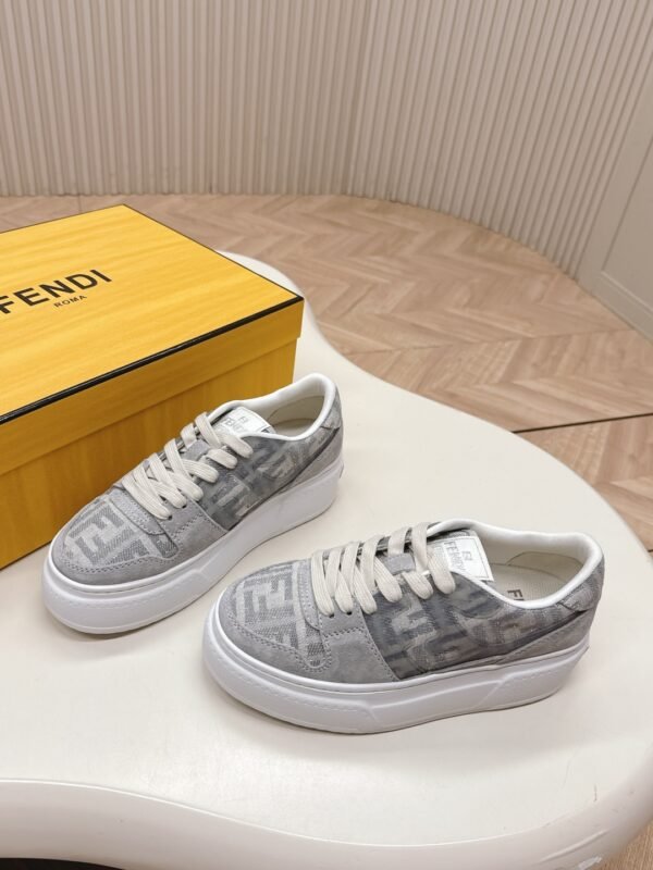 FENDI - Image 4
