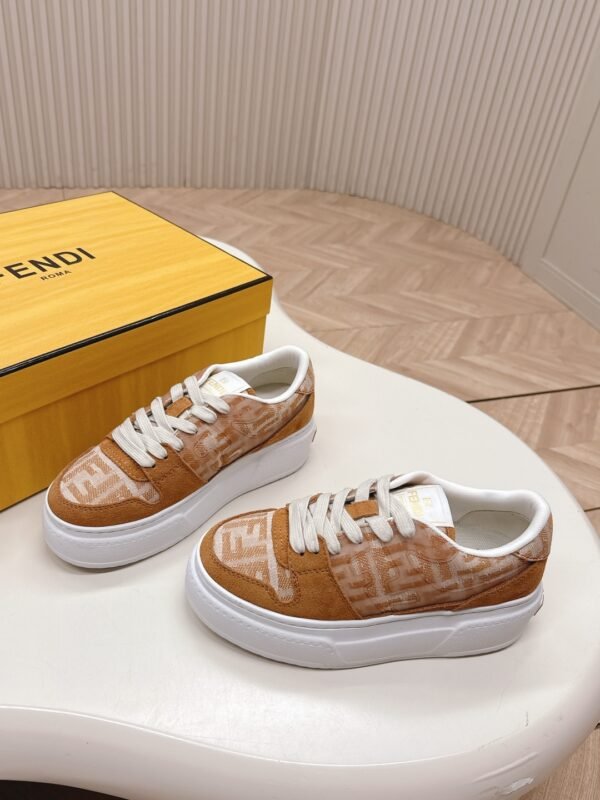 FENDI - Image 4