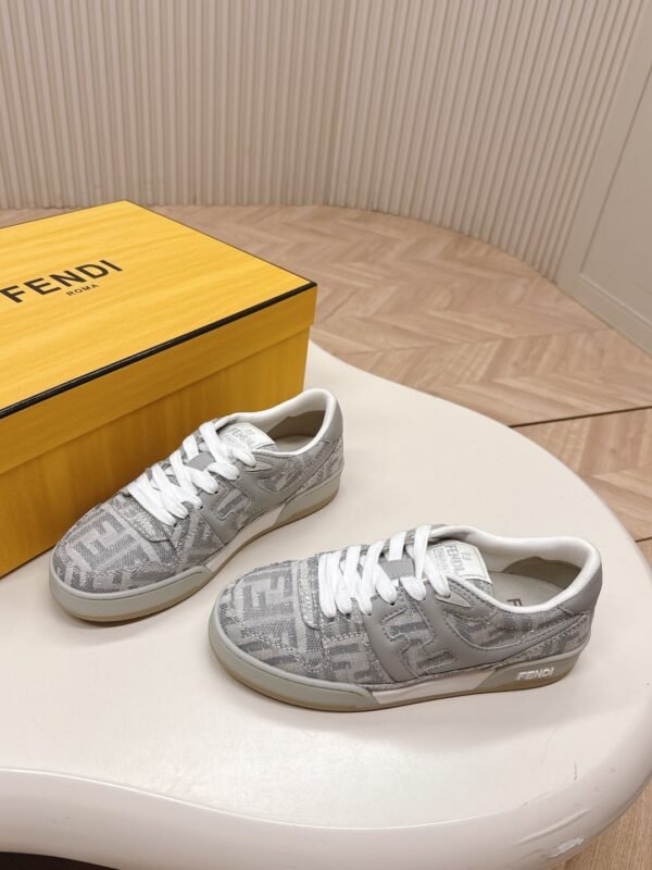 FENDI - Image 4