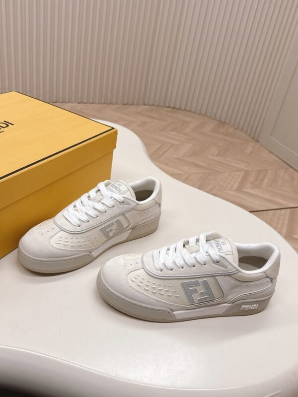 FENDI - Image 4