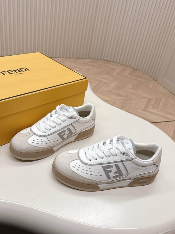 FENDI - Image 4