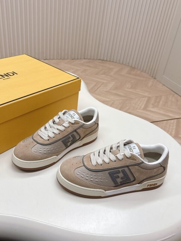 FENDI - Image 4