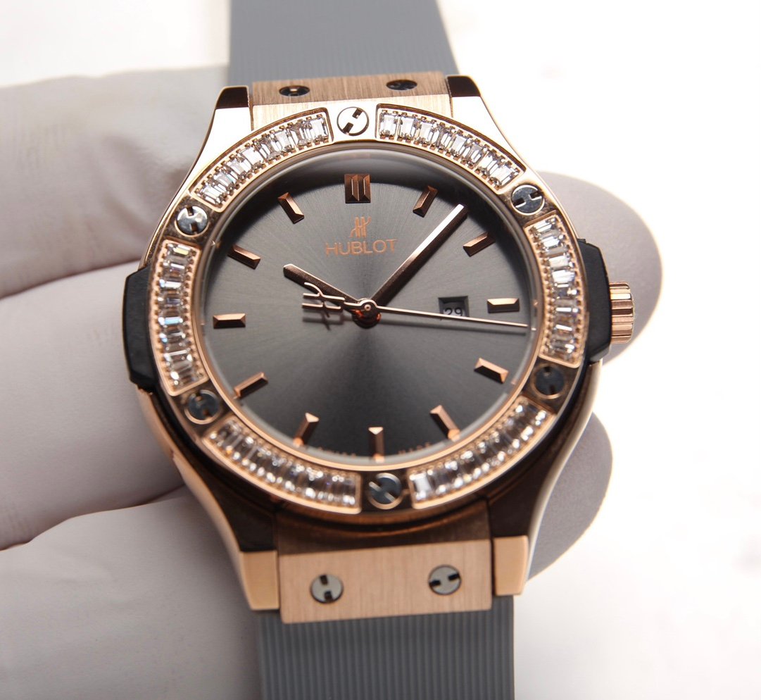 HUBLOT - Image 4