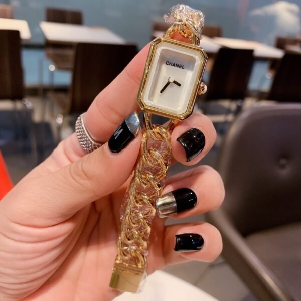 CHANEL - Image 4