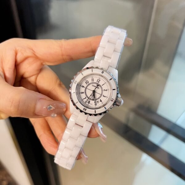 CHANEL - Image 4
