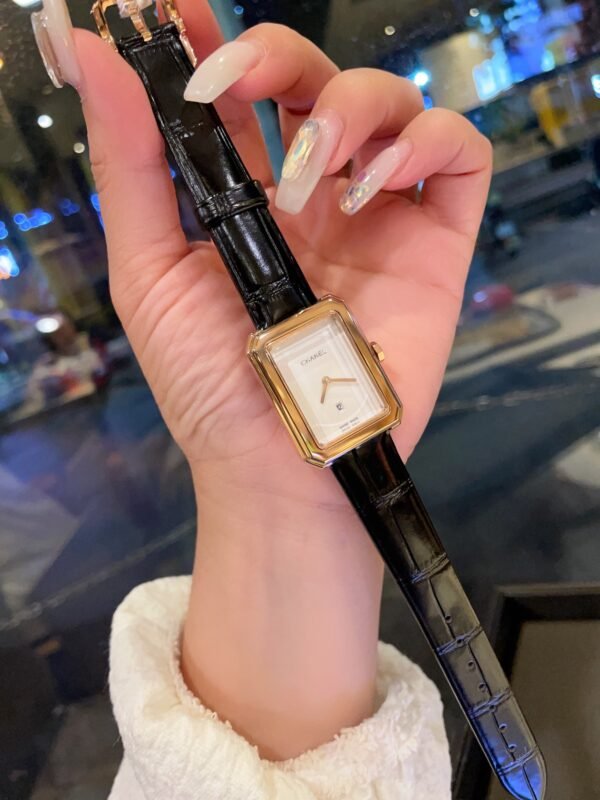 CHANEL - Image 4