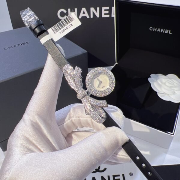 CHANEL - Image 4