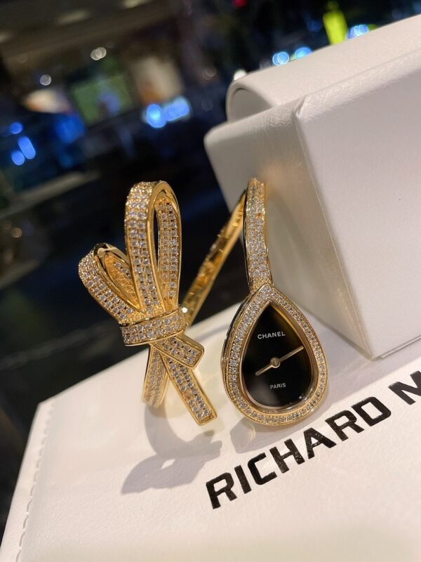 CHANEL - Image 4