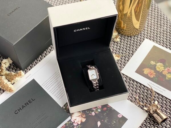 CHANEL - Image 4