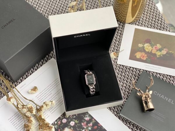 CHANEL - Image 6