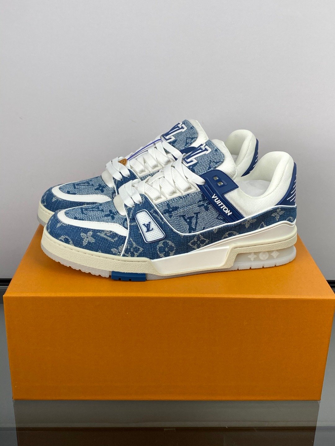 LV MAN - Image 4