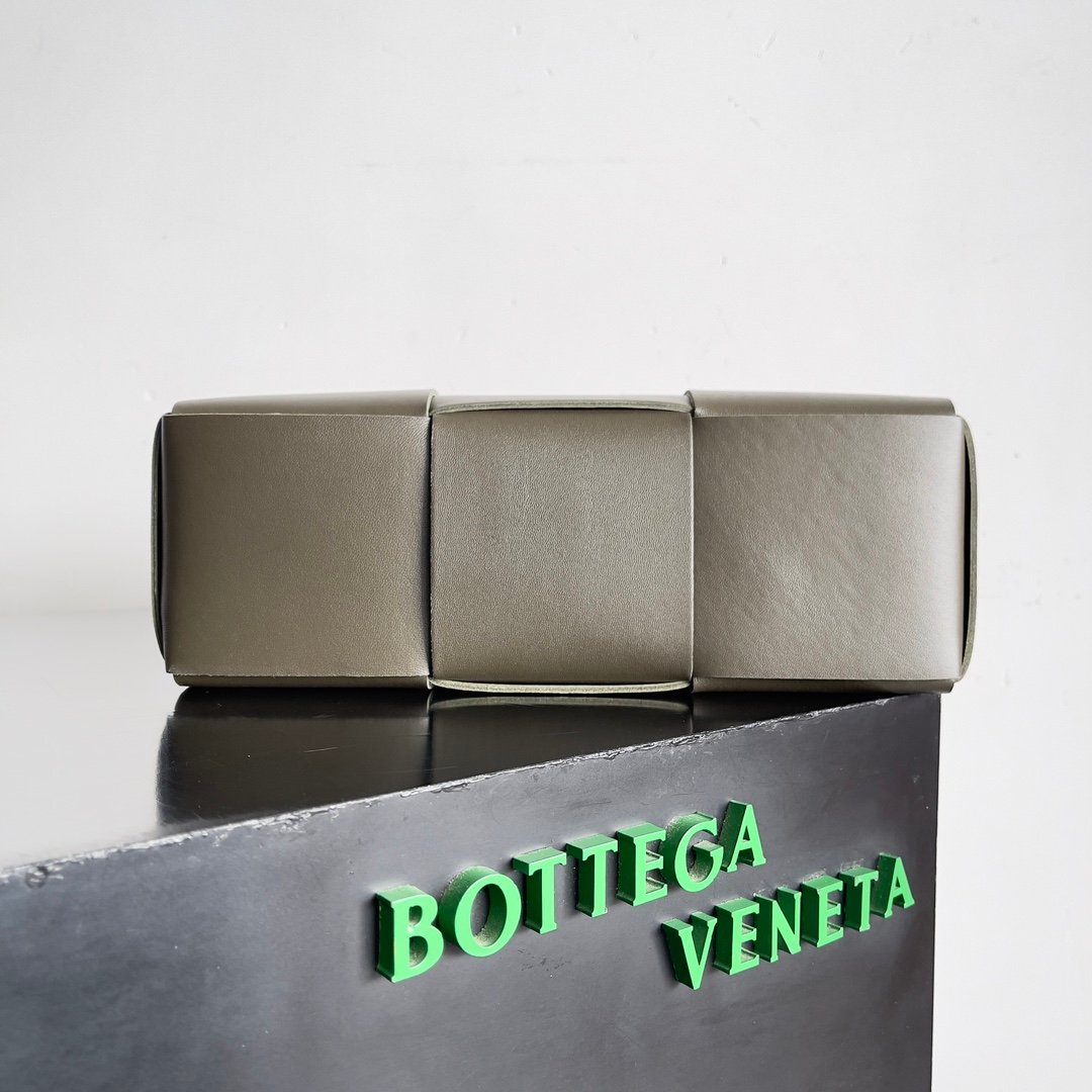 BOTTEGA VENETA - Image 4