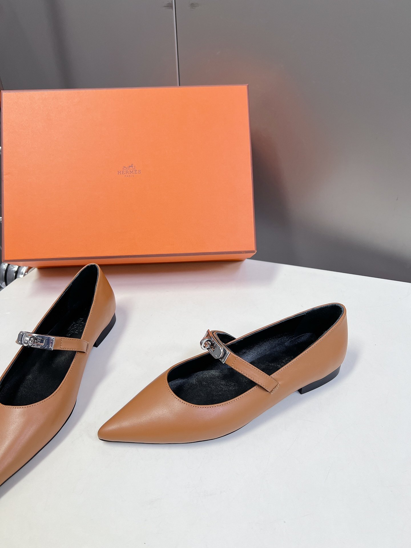 Hermes shoes - Image 5