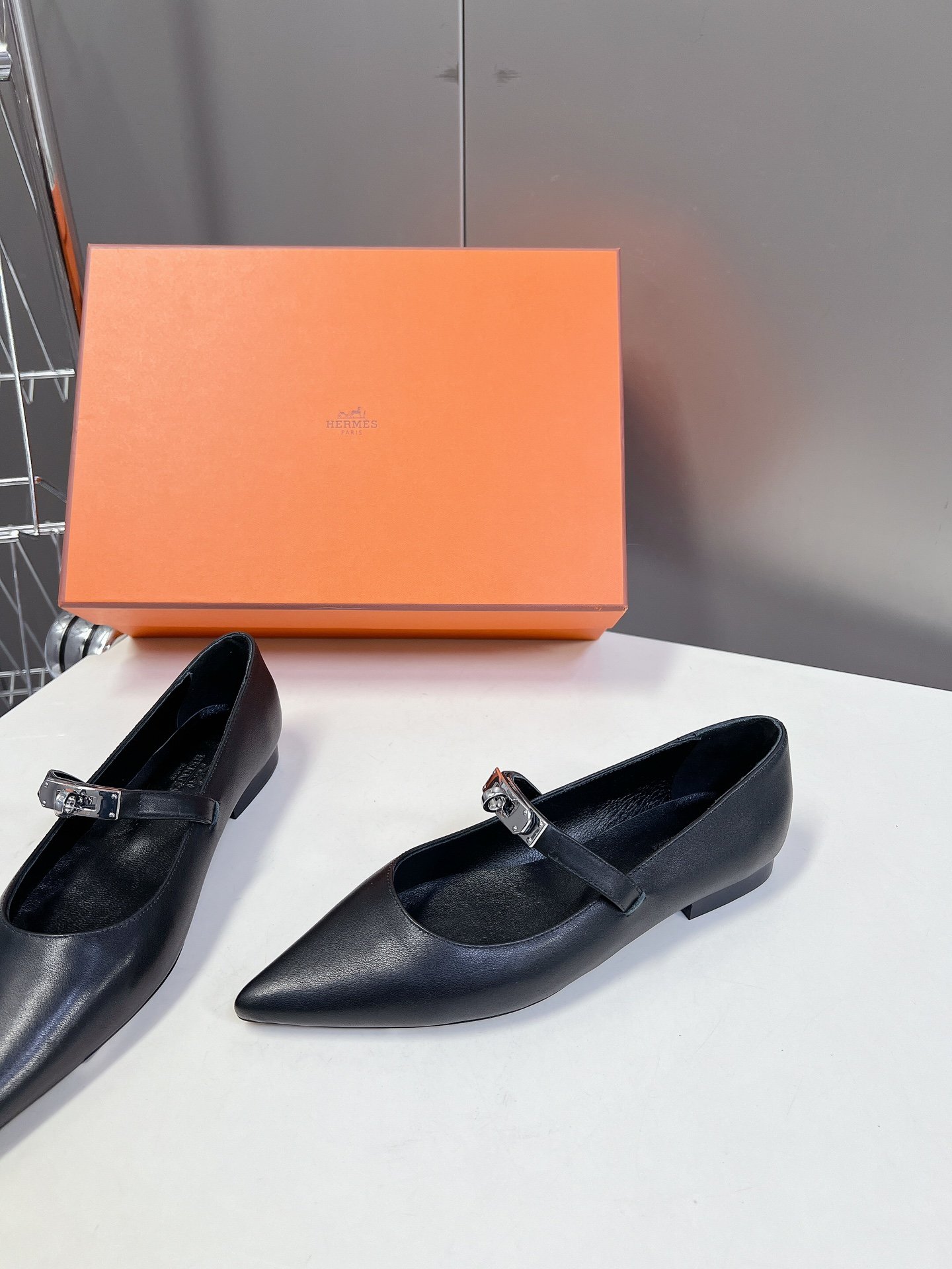 Hermes shoes - Image 5