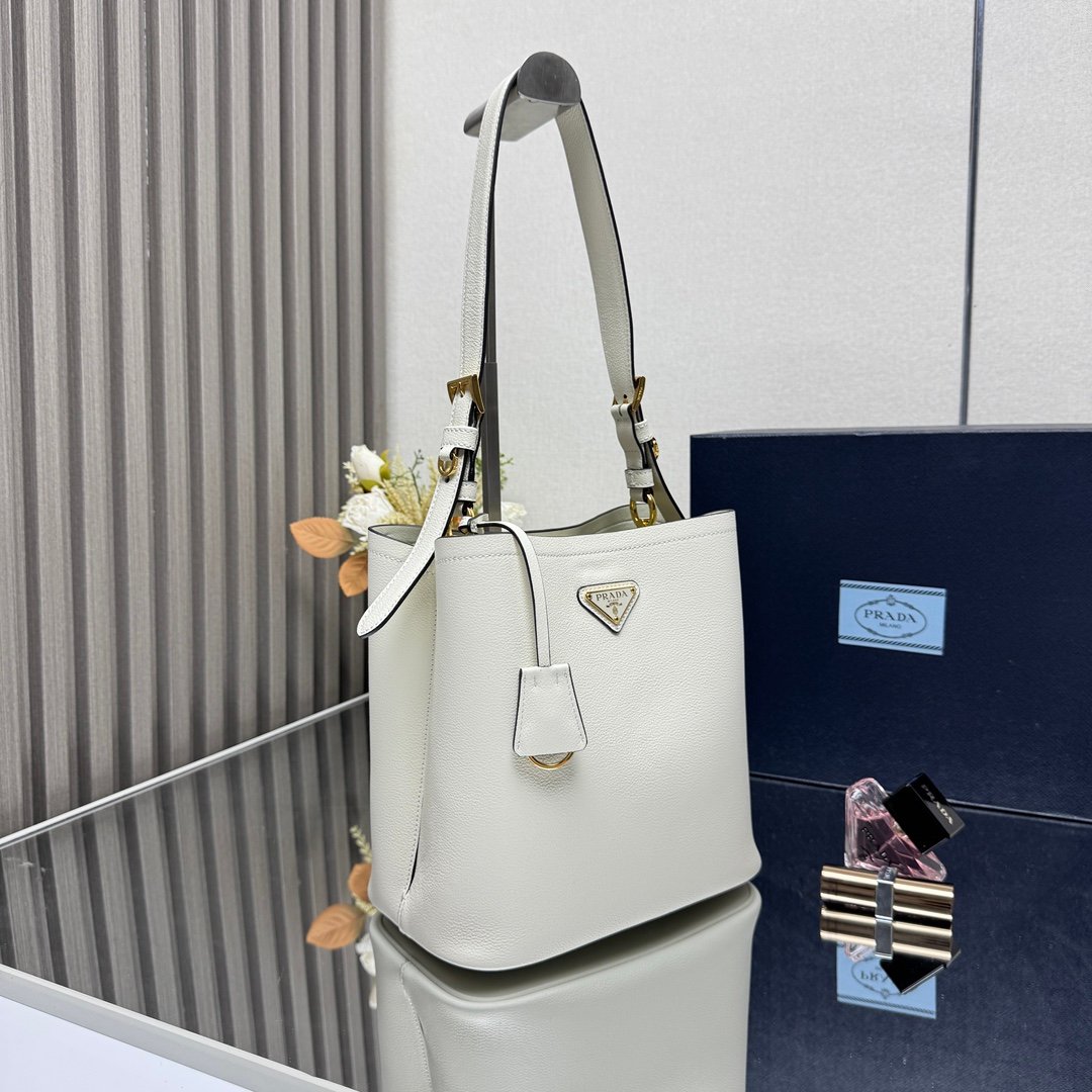 Prada Bag - Image 6