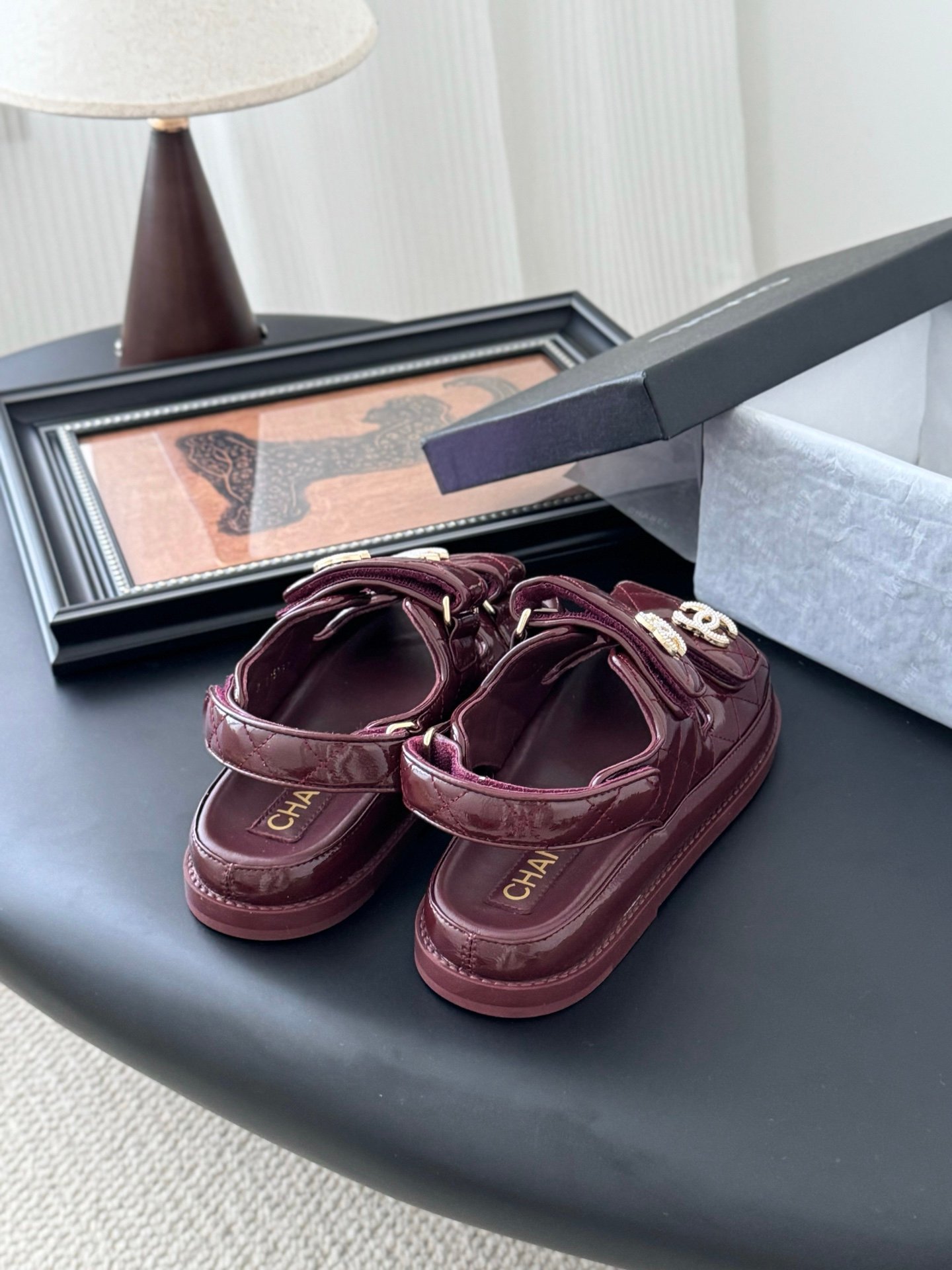 CHANEL Woman - Image 3