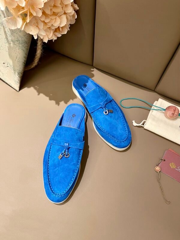 Loro Piana woman - Image 4